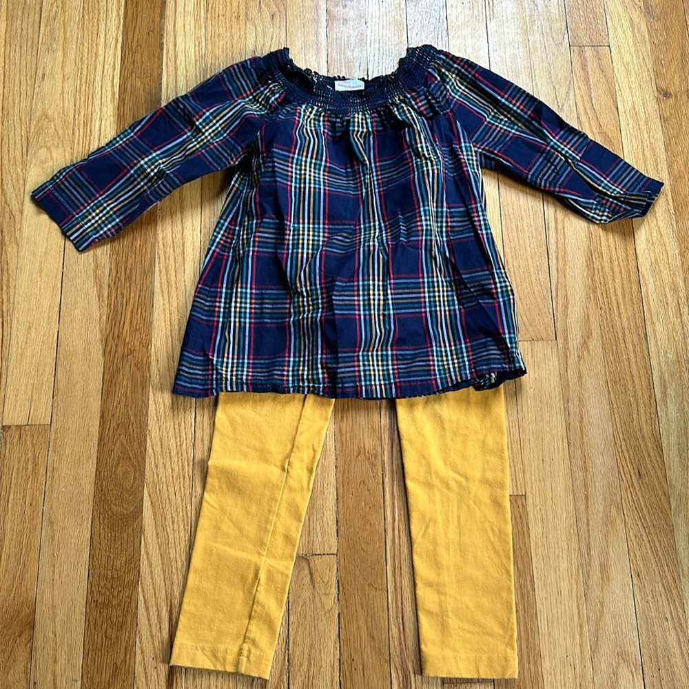Hanna Andersson navy plaid smocked shirt with mustard legging size 8 (130)
